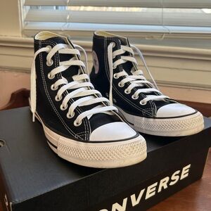 Converse Chuck Taylor All Star HI Sneaker Women’s Size 9.5, Men’s Size 7.5